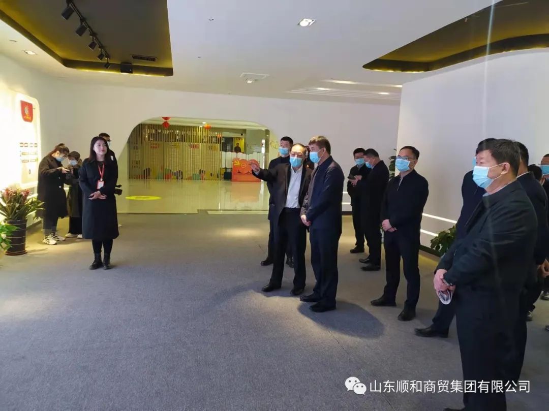 新疆生產(chǎn)建設(shè)兵團第七師參觀團蒞臨順和直播參觀調(diào)研