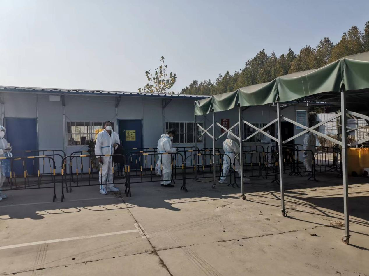 抗疫“上甘嶺”--蘭山區(qū)中高風(fēng)險(xiǎn)車輛接駁點(diǎn)小記