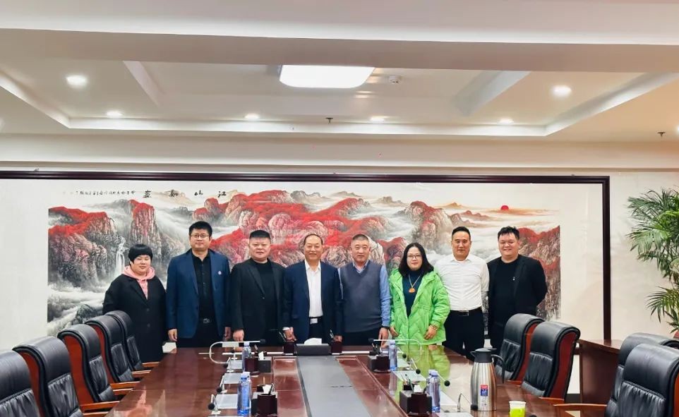 雙和物流總經(jīng)理孫景舉正式簽約加入臨沂順和魯桂快運有限公司