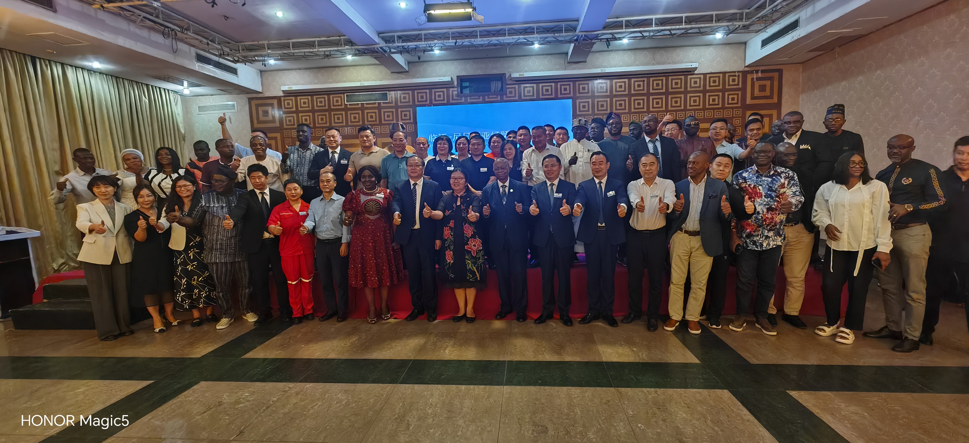 集團(tuán)黨委書記趙玉璽赴肯尼亞、尼日利亞開展經(jīng)貿(mào)交流